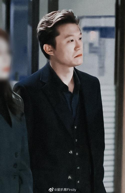 恩利表现出